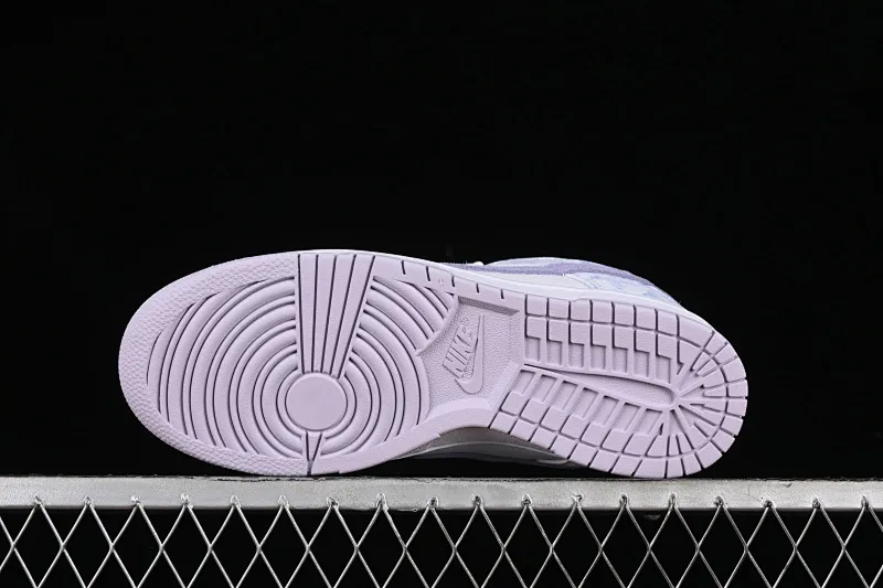 All categories Nk SB Dunk series Nk SB Dunk Low low-top sneakers Nk SB Dunk Low Prm white and light purple color SB smashed backboard fashion casual sneakers DM9467-500